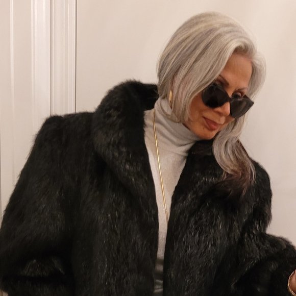 Pieles Cacia Jackets & Blazers - Fur Coat - Beautiful Genuine Vintage Black 3/4 Length Nutria Fur Coat Size S